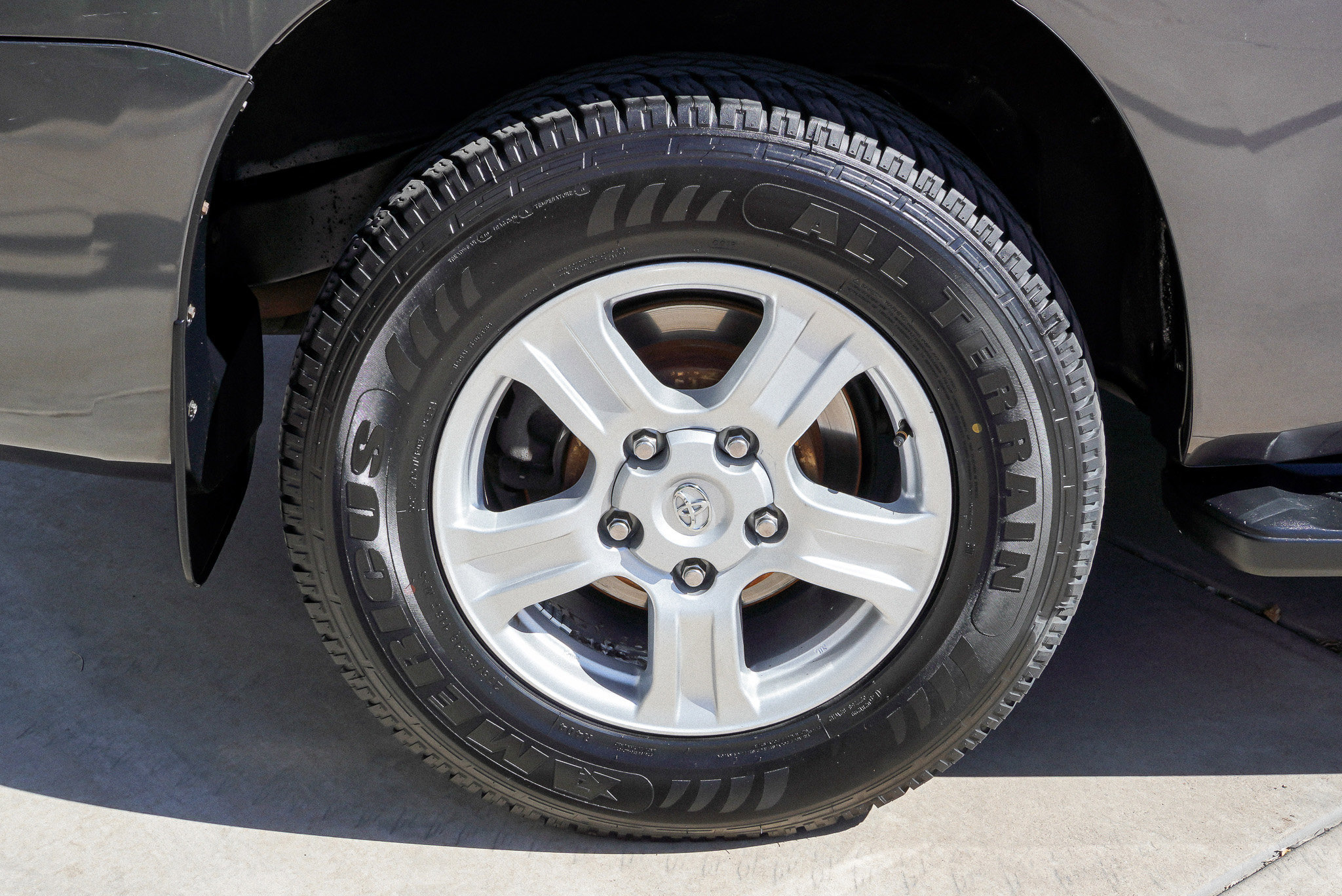 Used 2016 Toyota Sequoia SR5 w/ Premium Package AWD/4WD image 11
