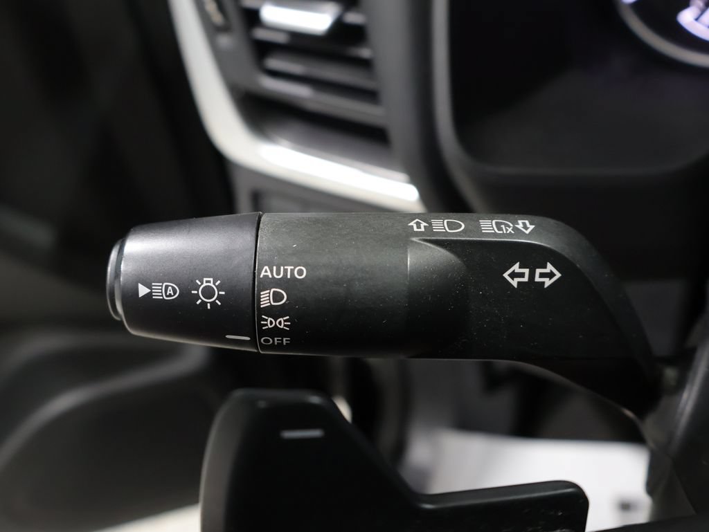 Used 2023 Nissan Rogue SV AWD/4WD image 38