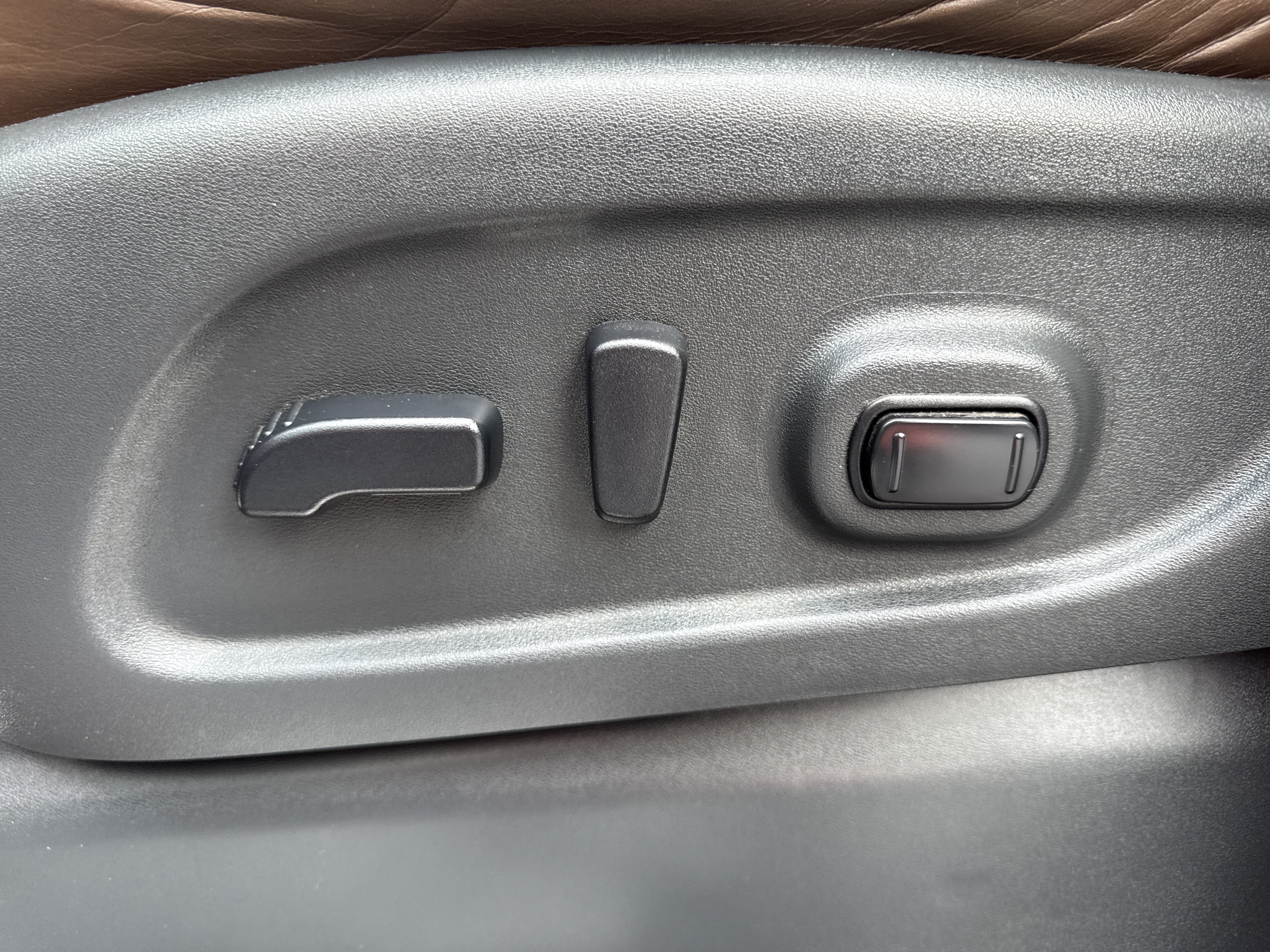 Used 2018 Nissan Titan Platinum Reserve w/ Platinum Utility Package AWD/4WD image 15