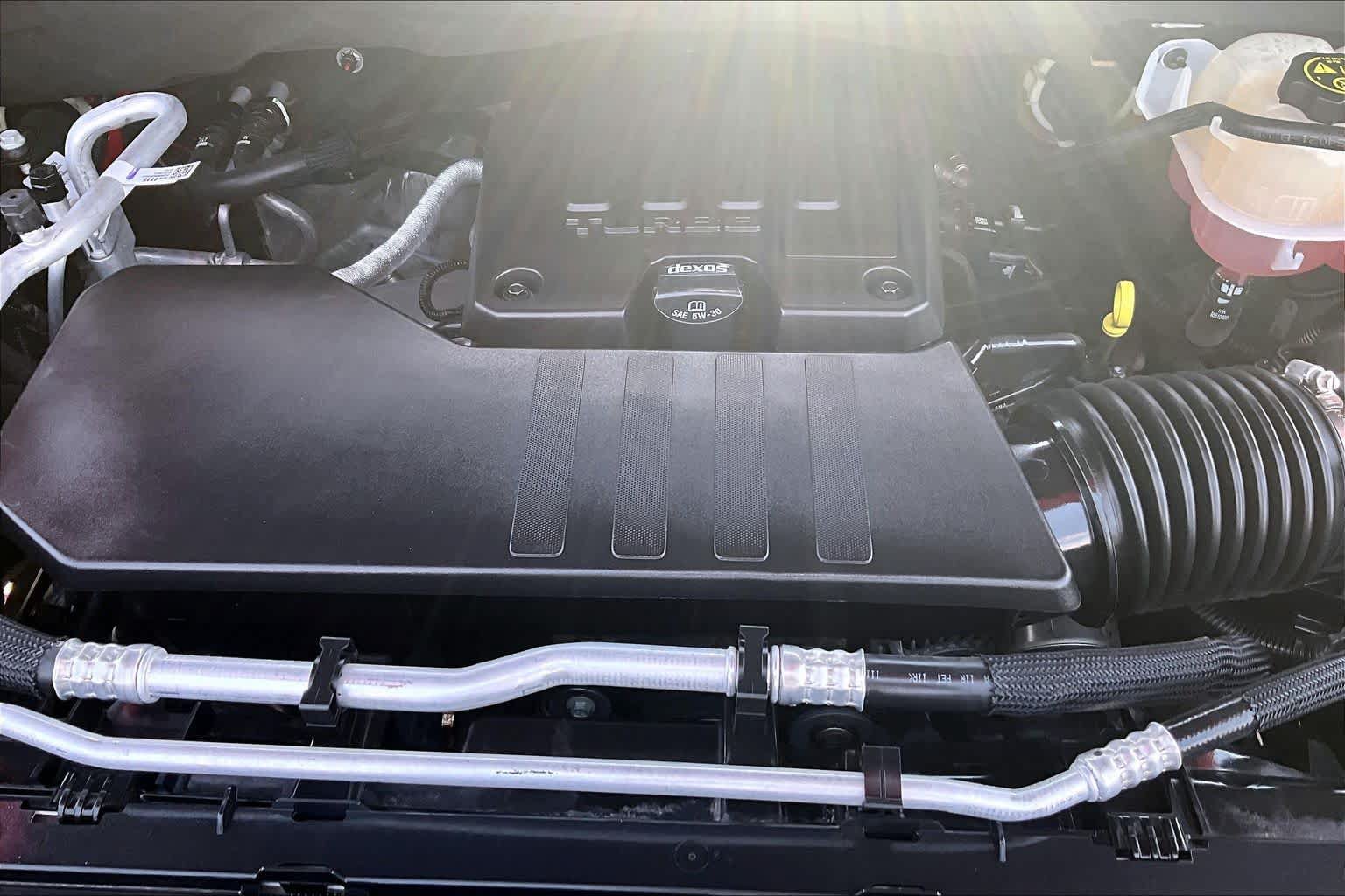 Used 2022 Chevrolet Silverado 1500 LT RWD image 32