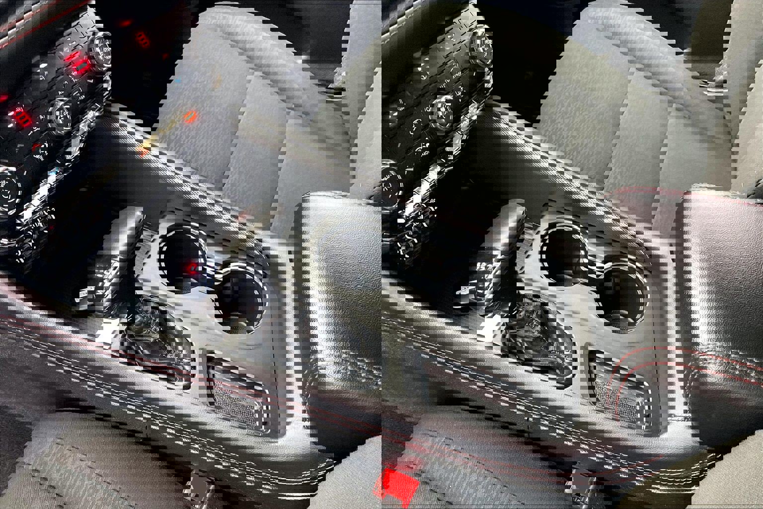 Used 2025 Dodge Durango GT image 16