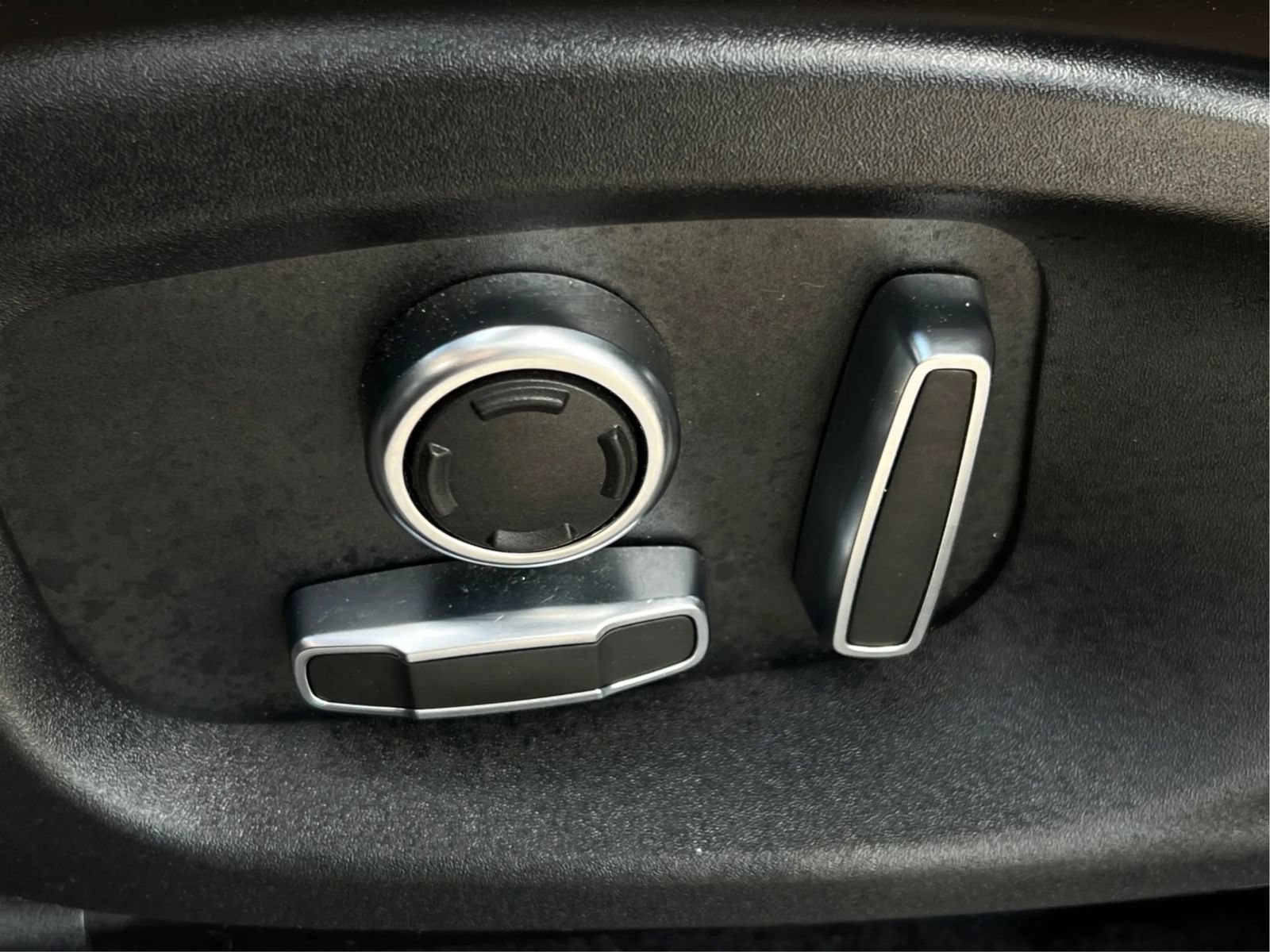 Used 2022 Jaguar E-PACE SE AWD/4WD image 25