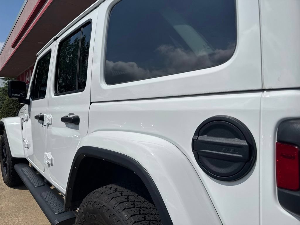 Used 2023 Jeep Wrangler Unlimited Sahara AWD/4WD image 13