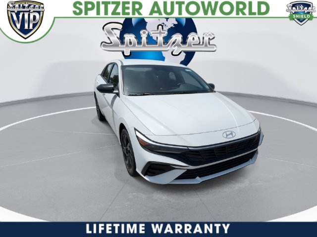 New 2026 Hyundai Elantra Sport FWD image 3