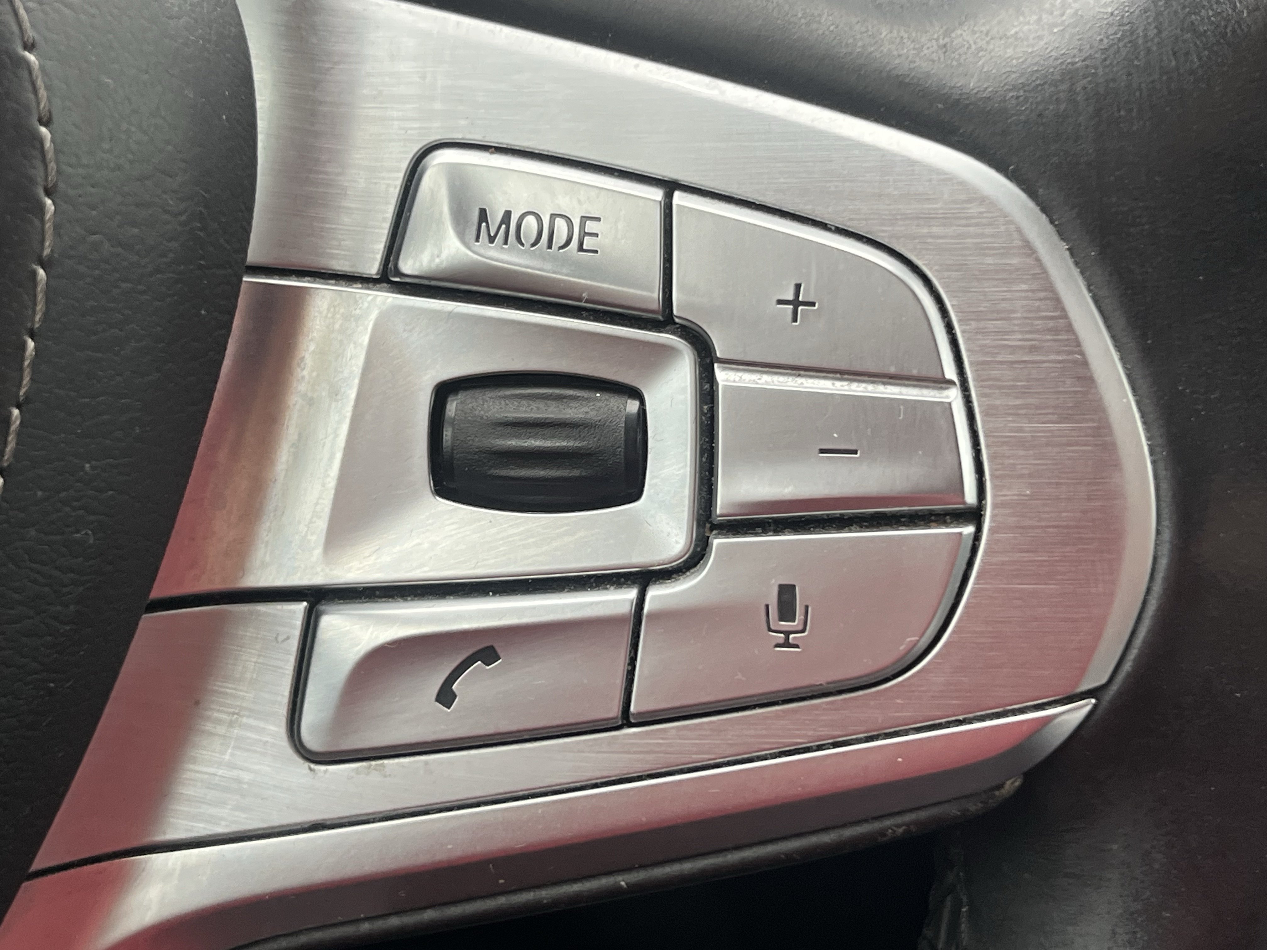Used 2018 BMW 740i RWD image 20