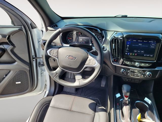 Used 2023 Chevrolet Traverse RS image 13