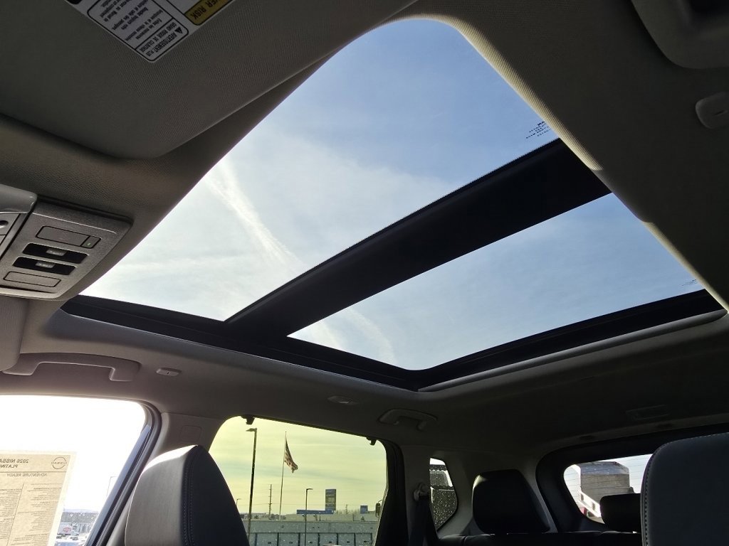 New 2026 Nissan Rogue Platinum image 3