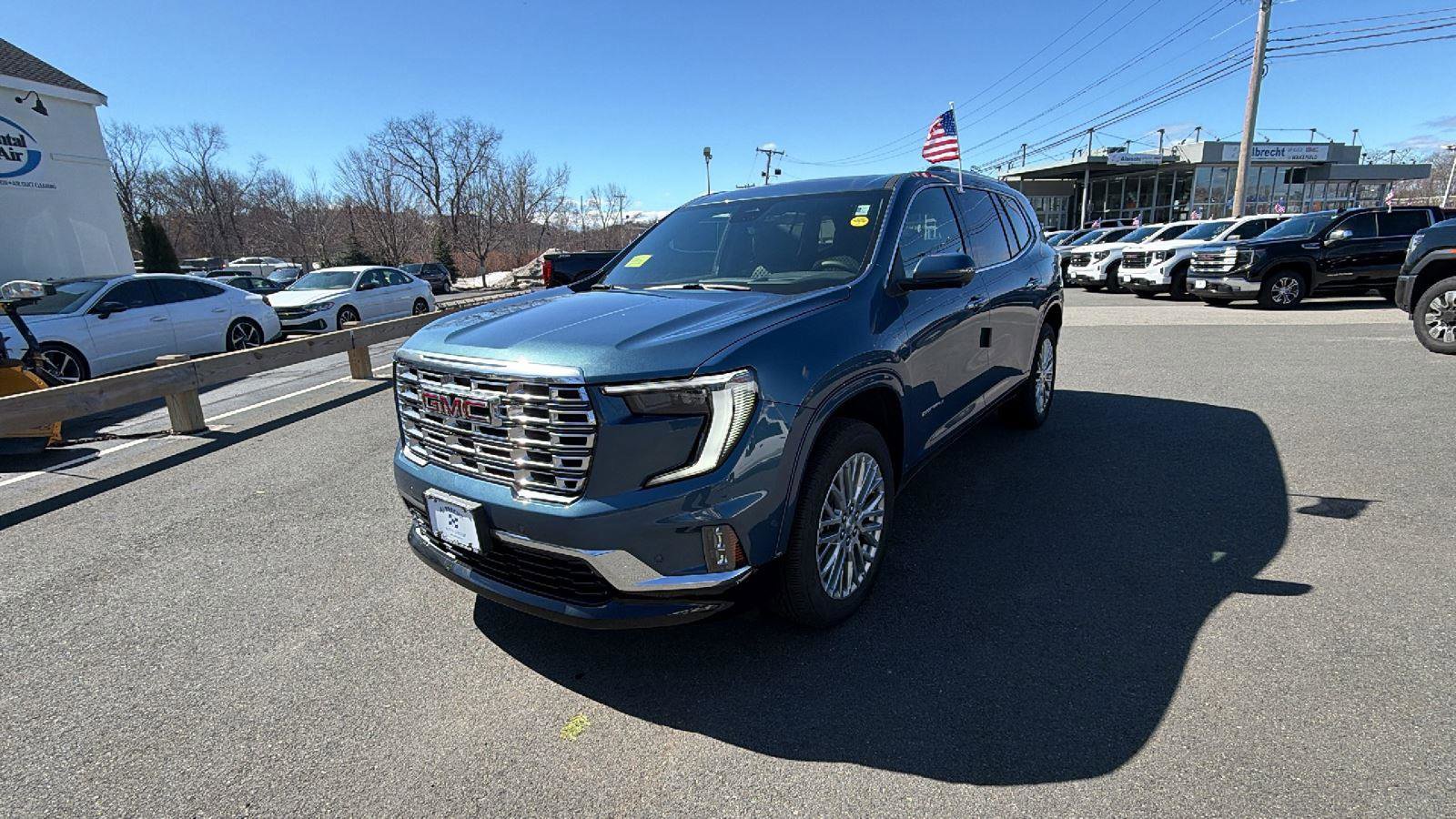 New 2026 GMC Acadia Denali w/ Super Cruise Package image 3