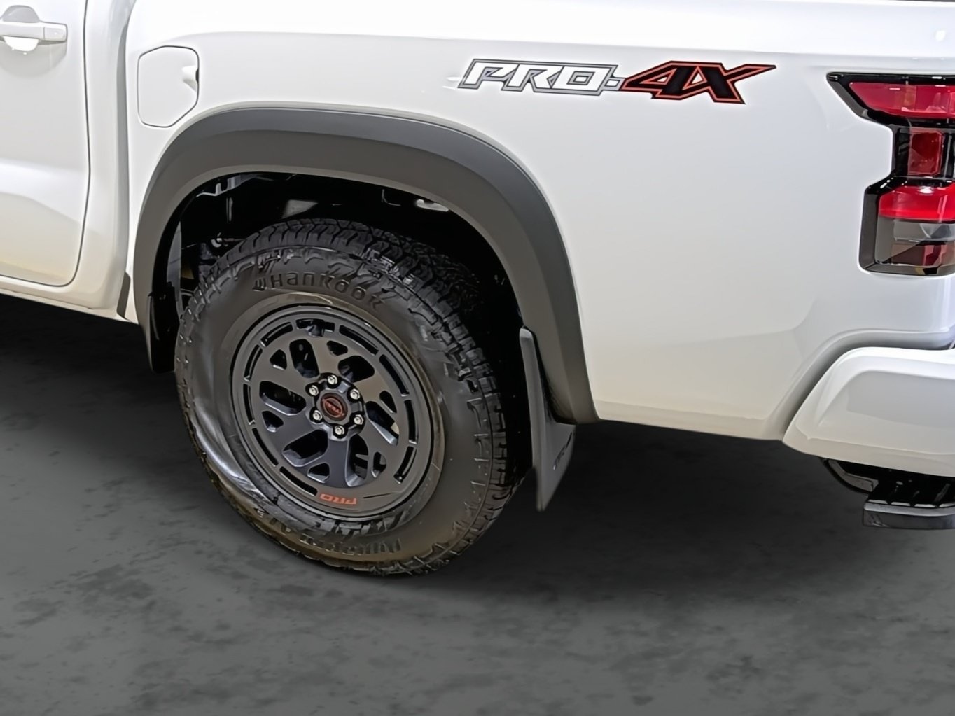 New 2026 Nissan Frontier PRO-4X w/ Tow Package AWD/4WD image 11