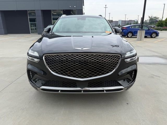 Used 2024 Genesis GV70 2.5T AWD/4WD image 3