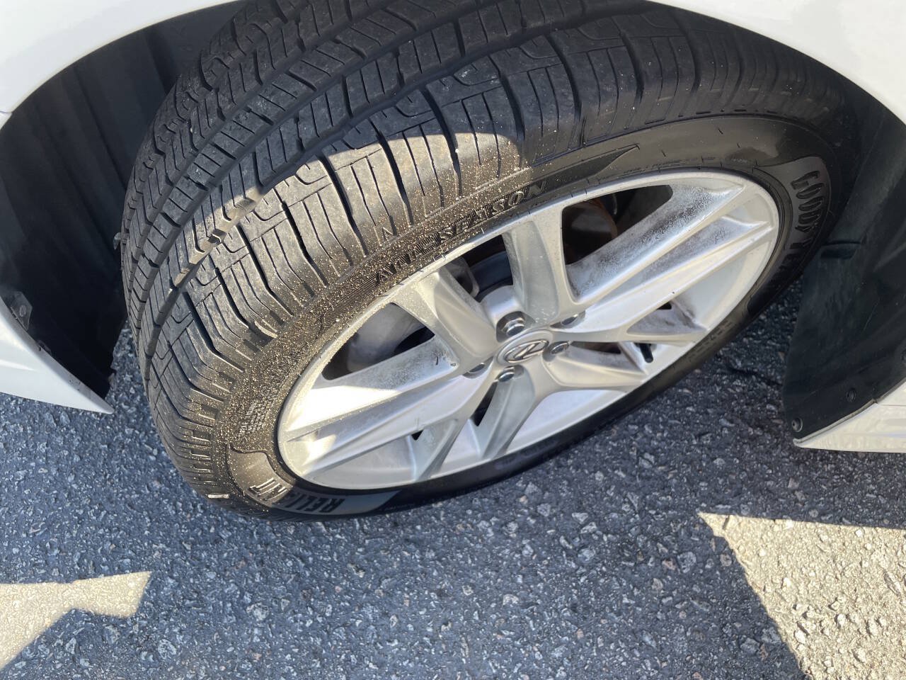 Used 2015 Lexus CT 200h FWD image 22
