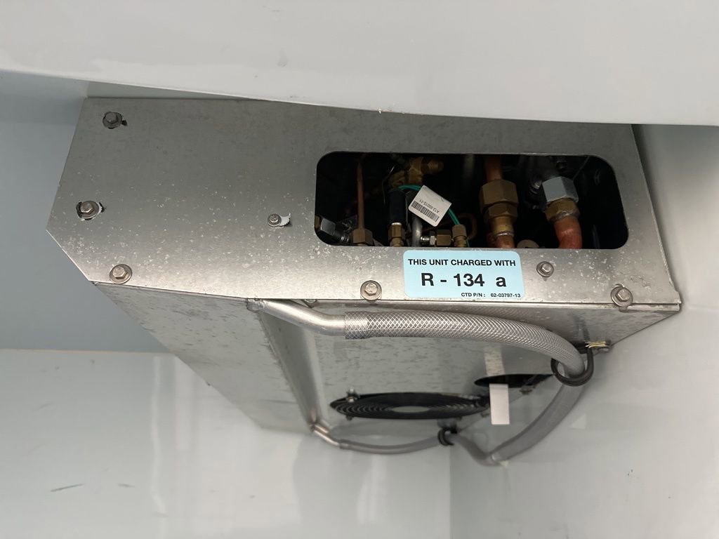 Used 2019 Freightliner Sprinter 144 RWD image 30