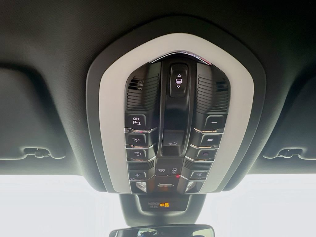 Certified 2026 Porsche Macan GTS image 14