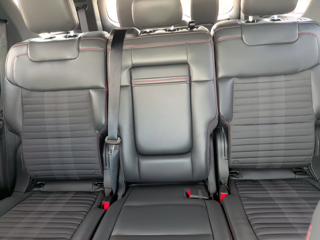 New 2026 Ford Explorer ST-Line w/ ST-Line Street Pack AWD/4WD image 20