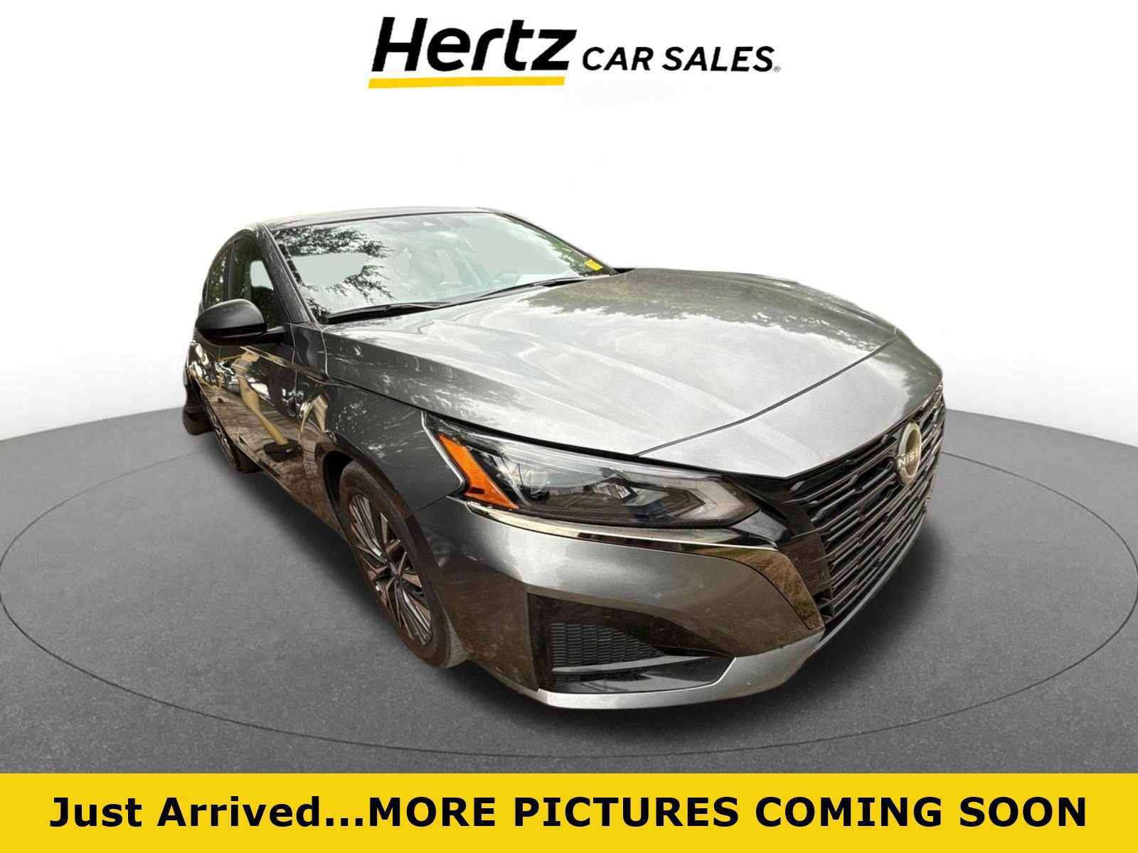 Used 2025 Nissan Altima 2.5 SV FWD image 1