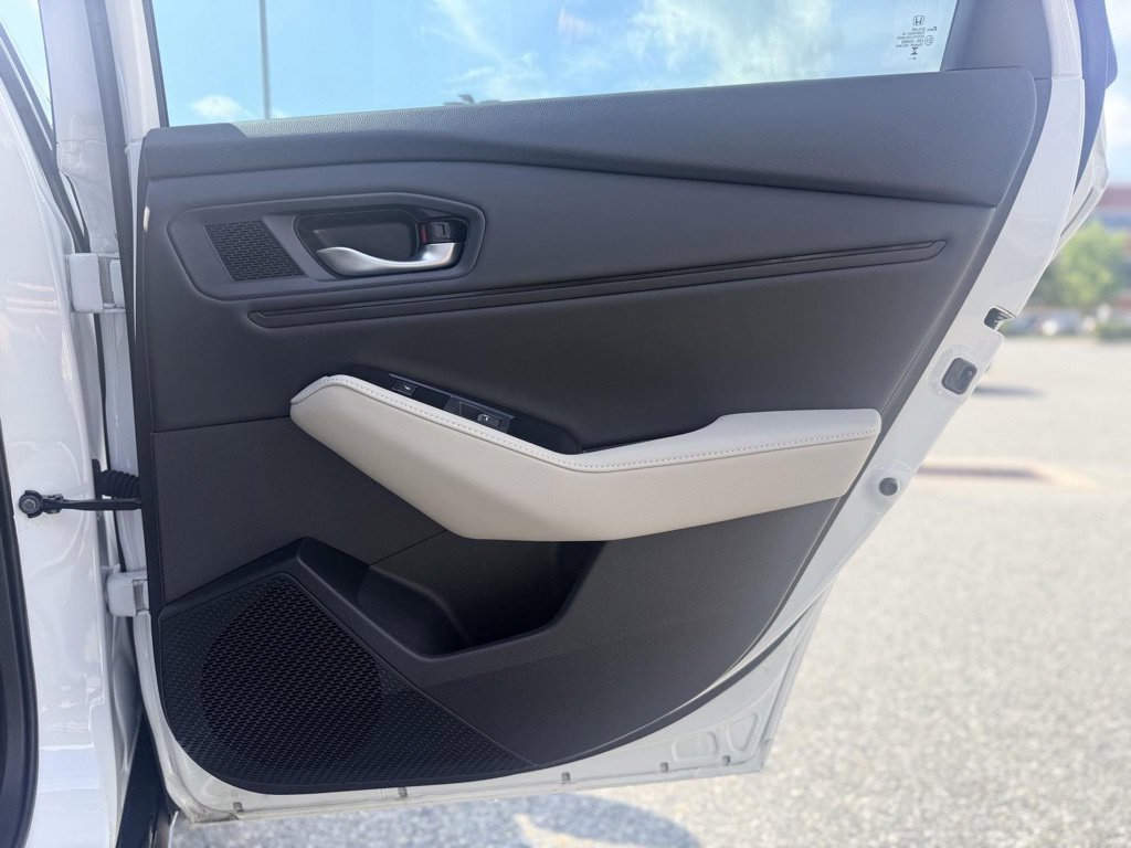Used 2025 Honda Accord Touring image 17