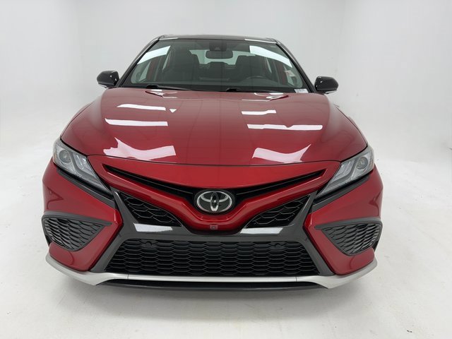 Used 2023 Toyota Camry XSE image 3