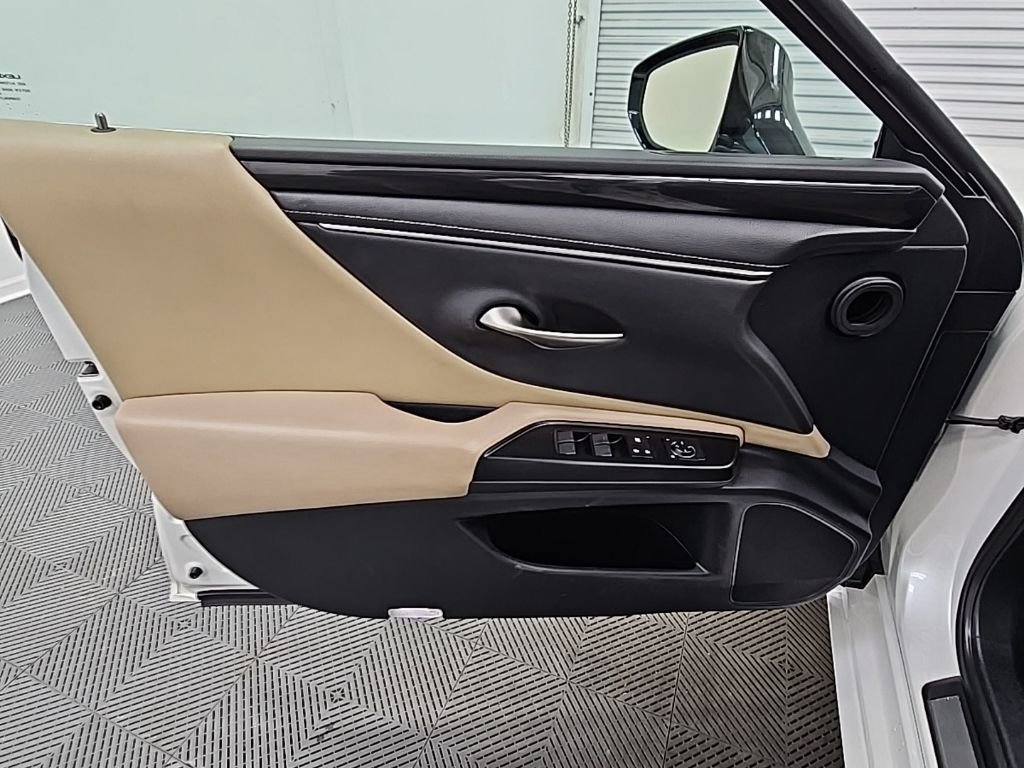 Used 2019 Lexus ES 350 image 31