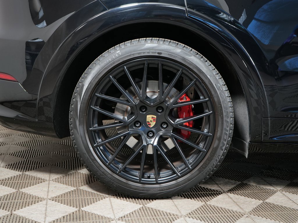 Certified 2021 Porsche Cayenne GTS image 40