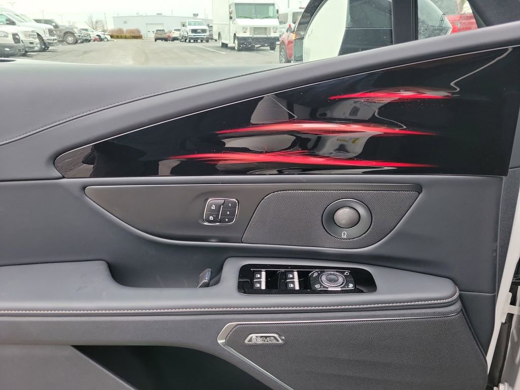 New 2026 Lincoln Nautilus Reserve image 18