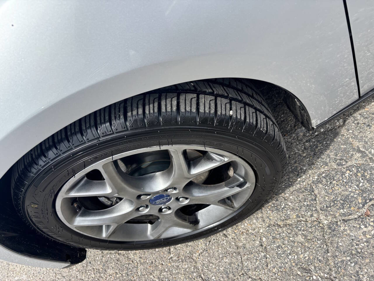 Used 2014 Ford Focus SE w/ Equipment Group 201A image 8