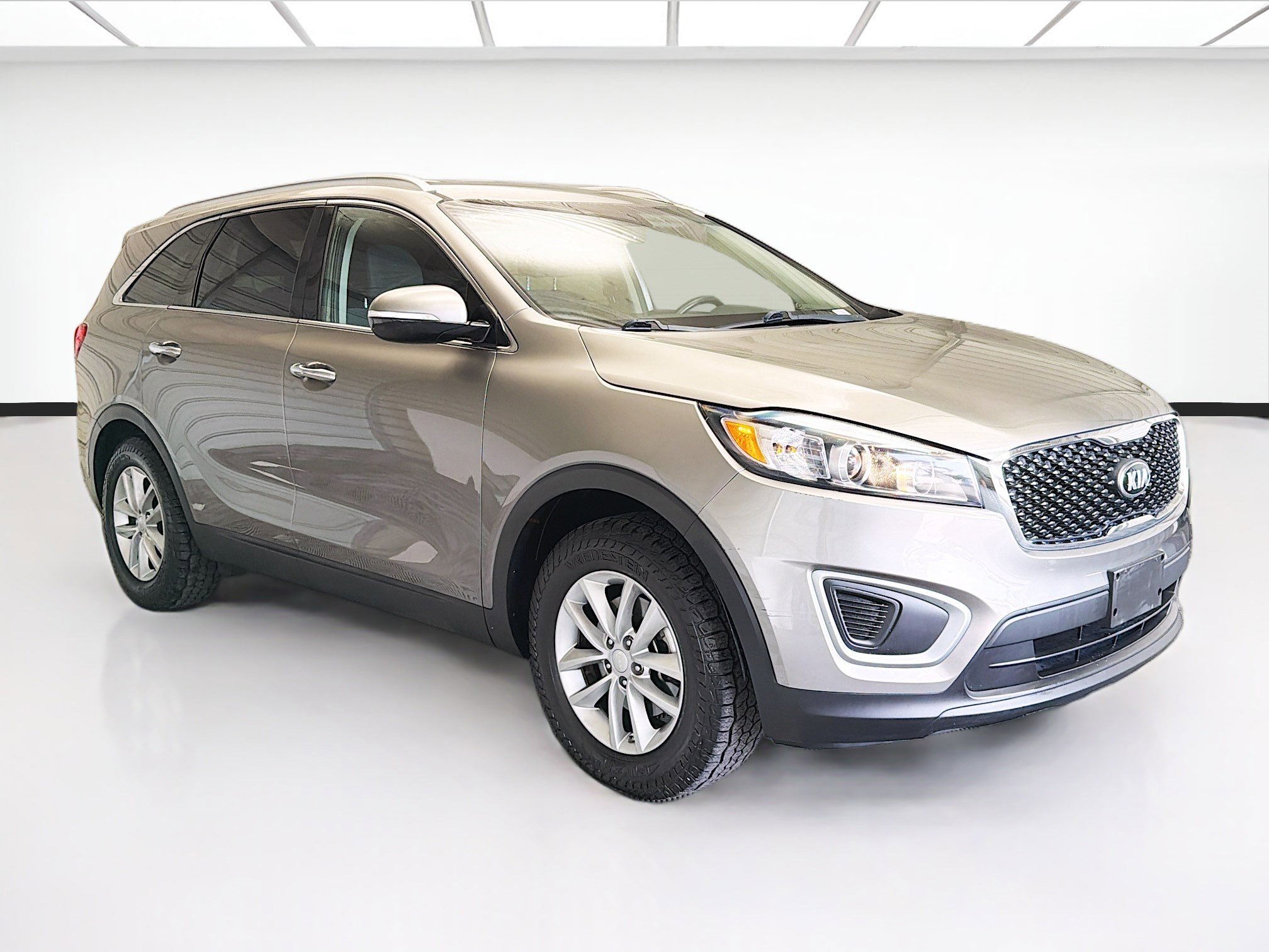 Used 2018 Kia Sorento LX image 3