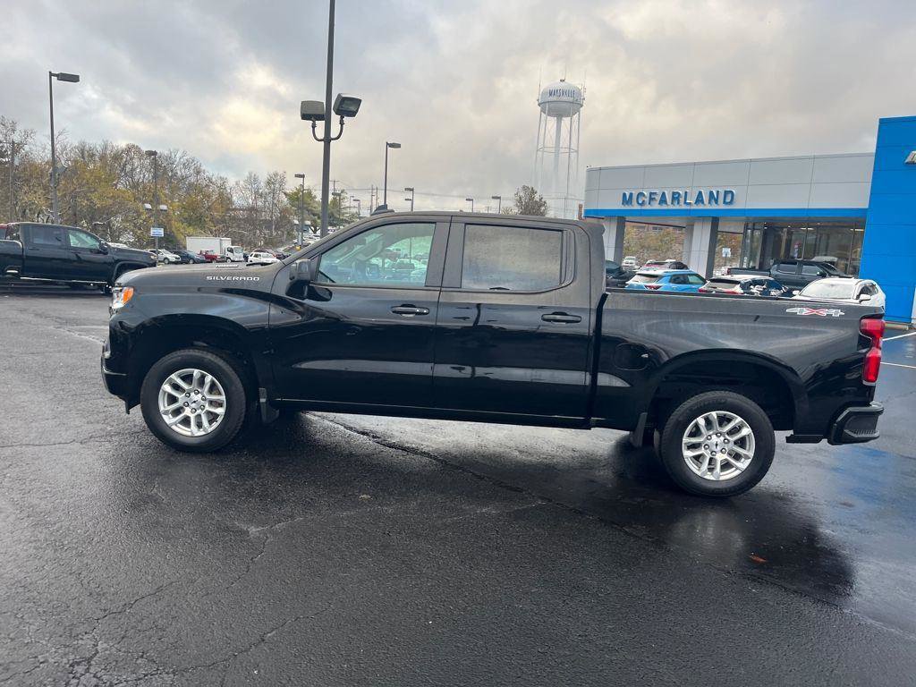 Used 2025 Chevrolet Silverado 1500 RST AWD/4WD image 2