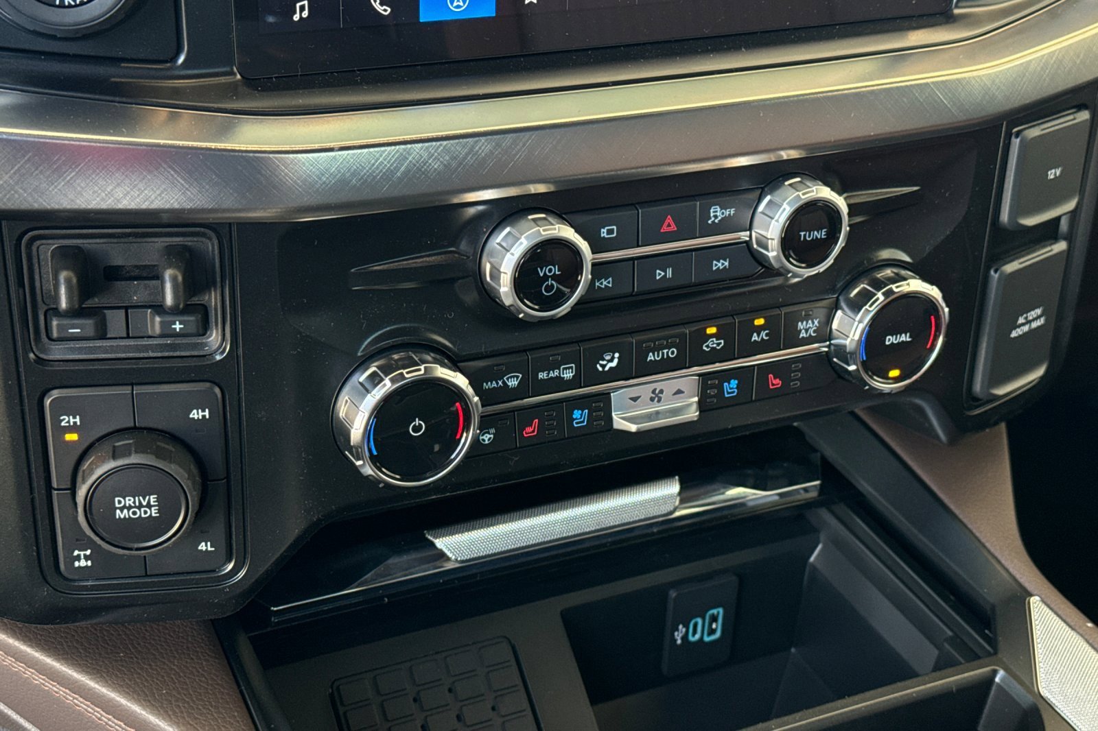 New 2025 Ford F350 King Ranch image 22