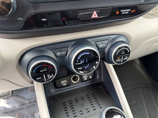 Certified 2025 Hyundai Venue Limited image 30