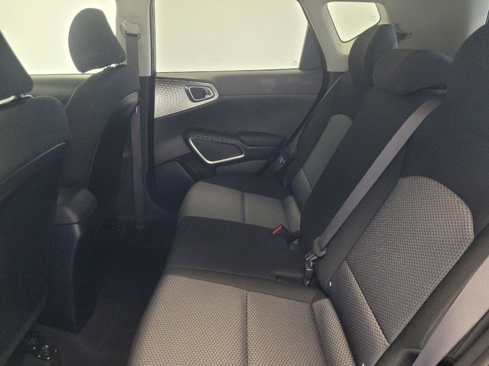 Used 2023 Kia Soul LX w/ Option Group 015 image 18