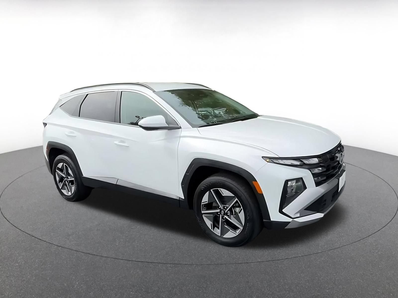 Used 2026 Hyundai Tucson SEL Plus AWD/4WD image 2