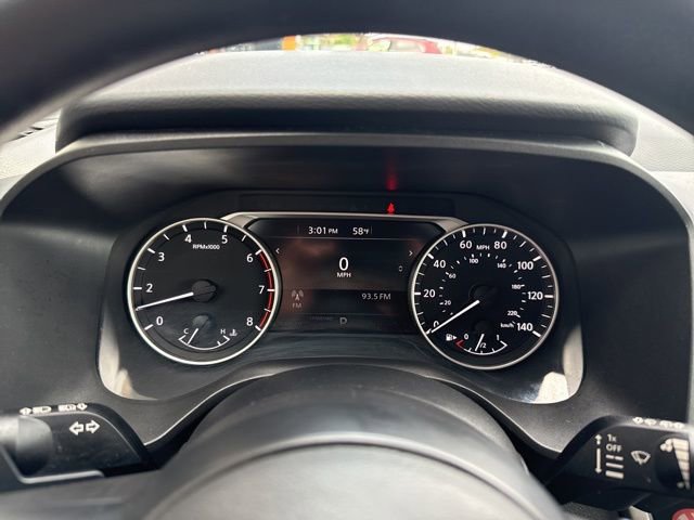 Used 2024 Nissan Rogue SV FWD image 10