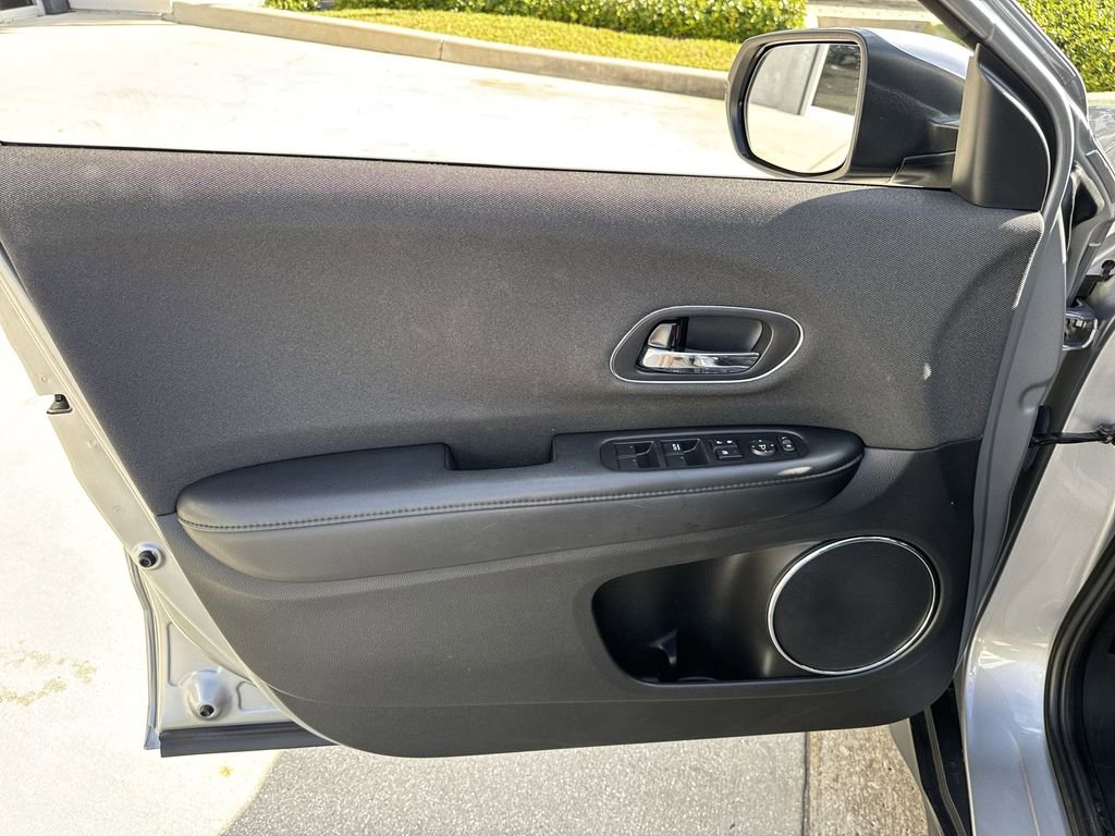 Used 2022 Honda HR-V EX image 39