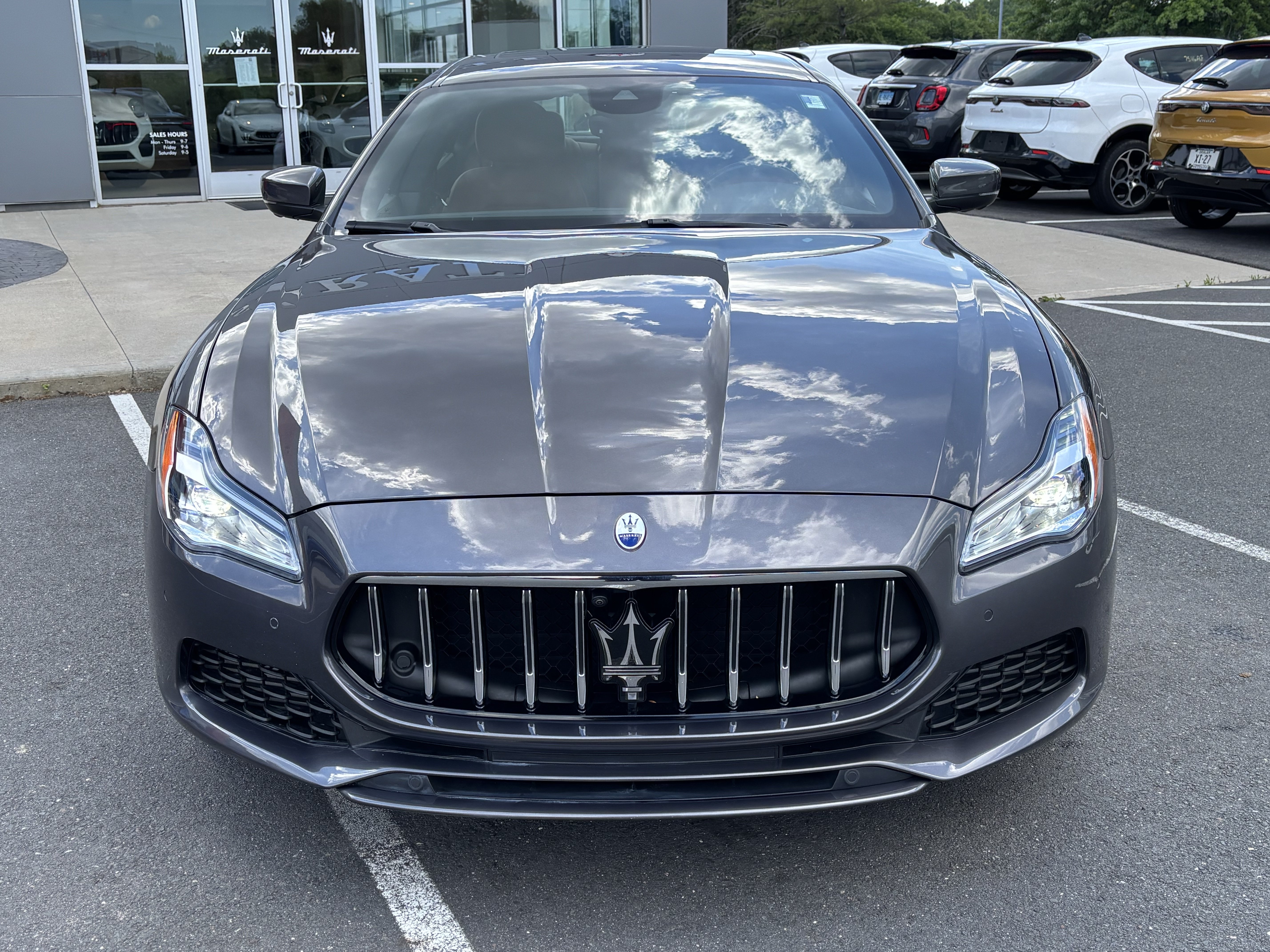 Used 2023 Maserati Quattroporte GT RWD image 11