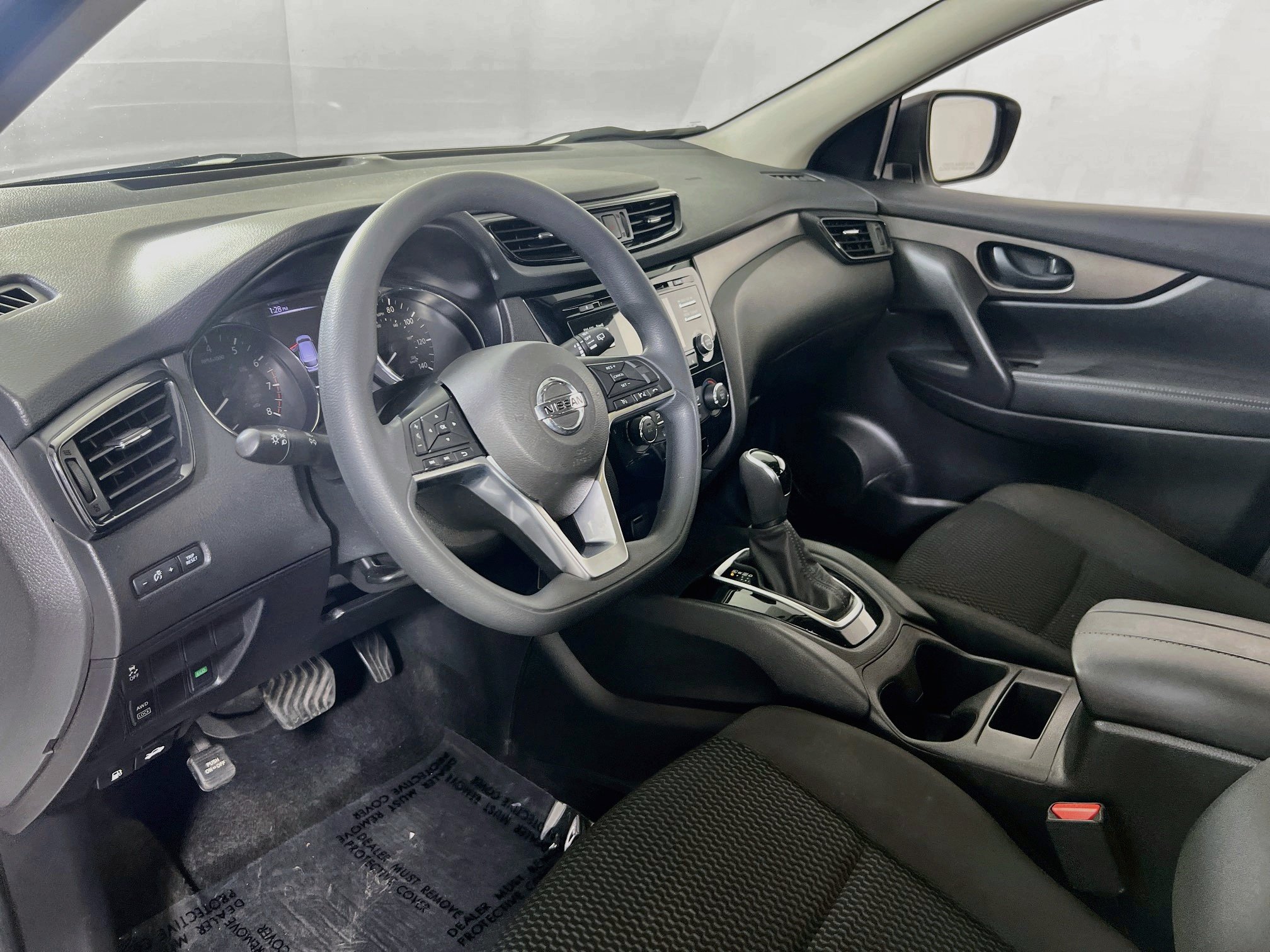 Used 2018 Nissan Rogue Sport S w/ S Appearance Package AWD/4WD image 9