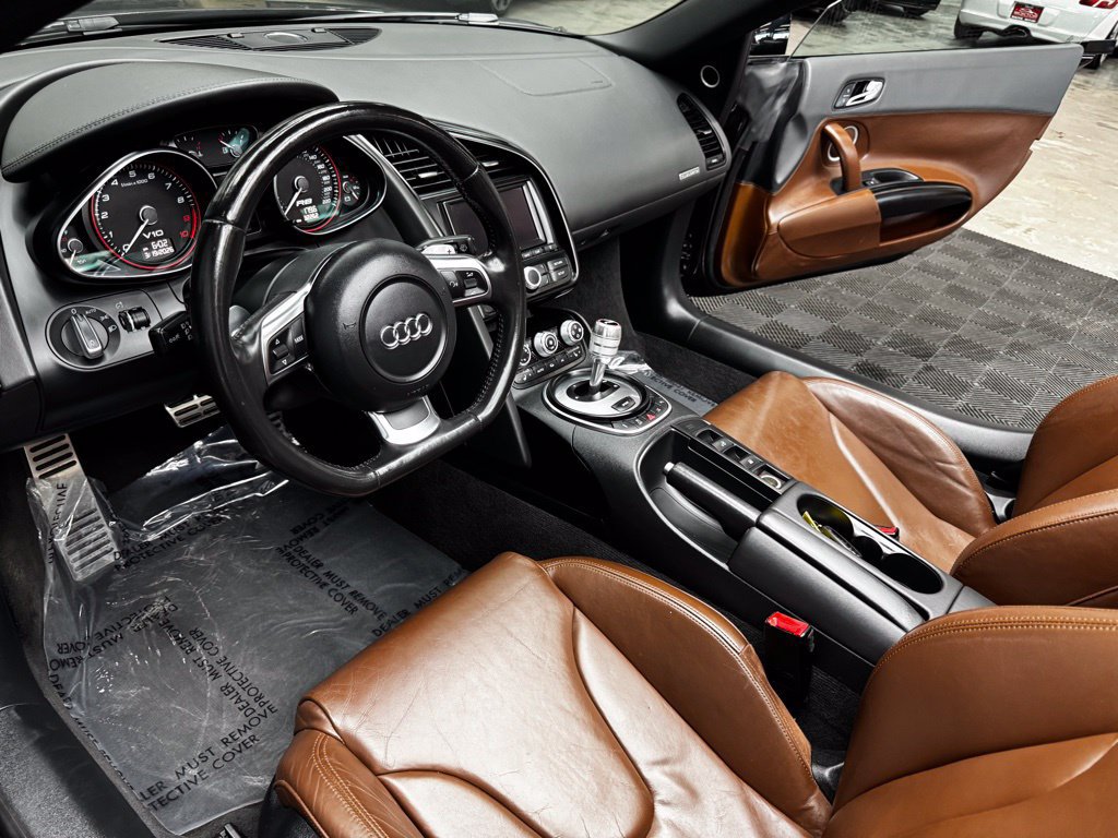 Used 2011 Audi R8 V10 AWD/4WD image 32