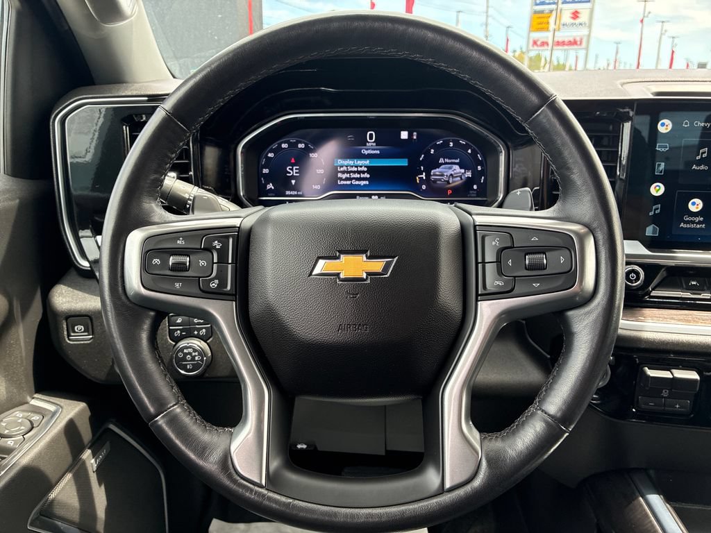 Used 2022 Chevrolet Silverado 1500 LTZ w/ Technology Package AWD/4WD image 24