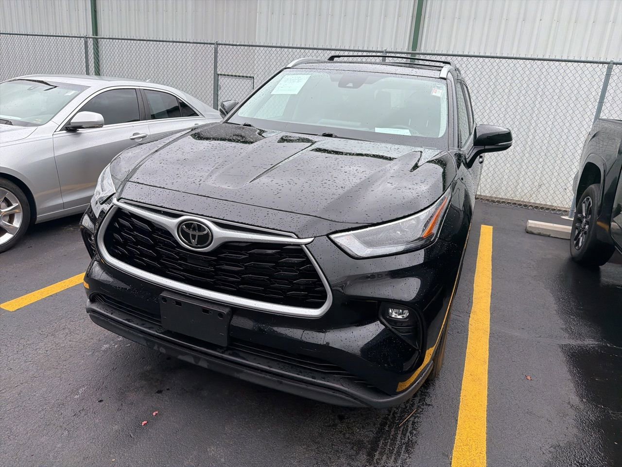 Used 2022 Toyota Highlander XLE image 8