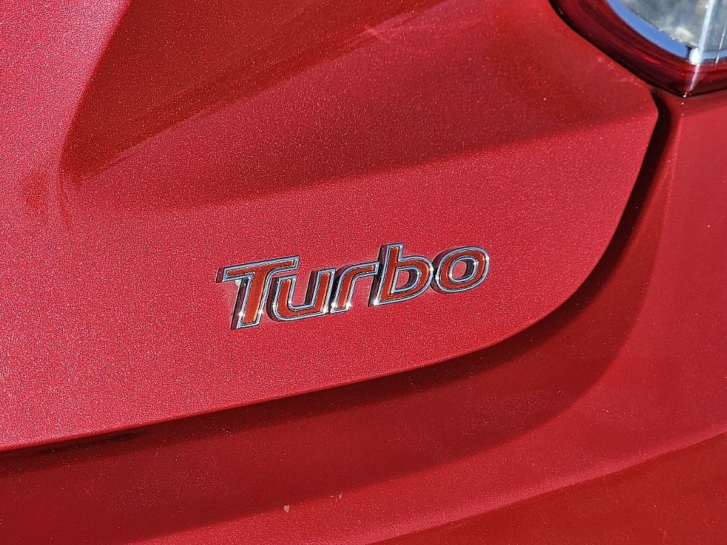 Used 2016 Hyundai Veloster Turbo image 14