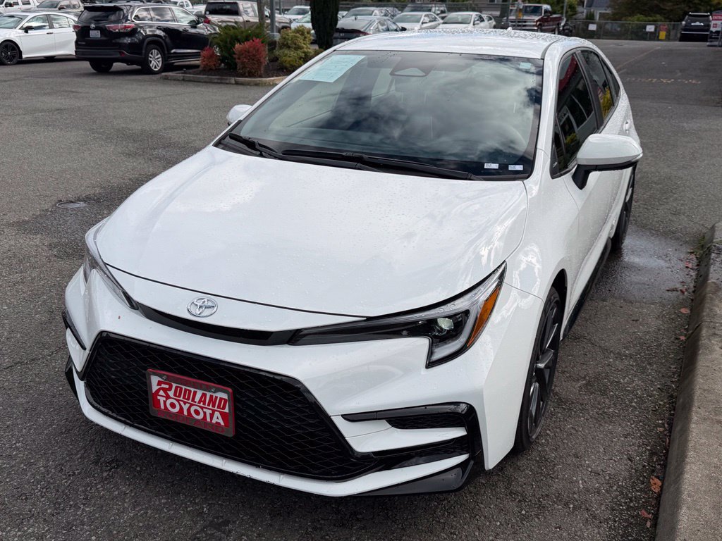 Certified 2026 Toyota Corolla SE w/ SE Premium Package AWD/4WD image 4