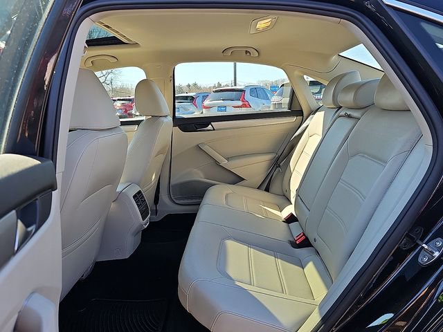 Used 2022 Volkswagen Passat 2.0T SE image 10