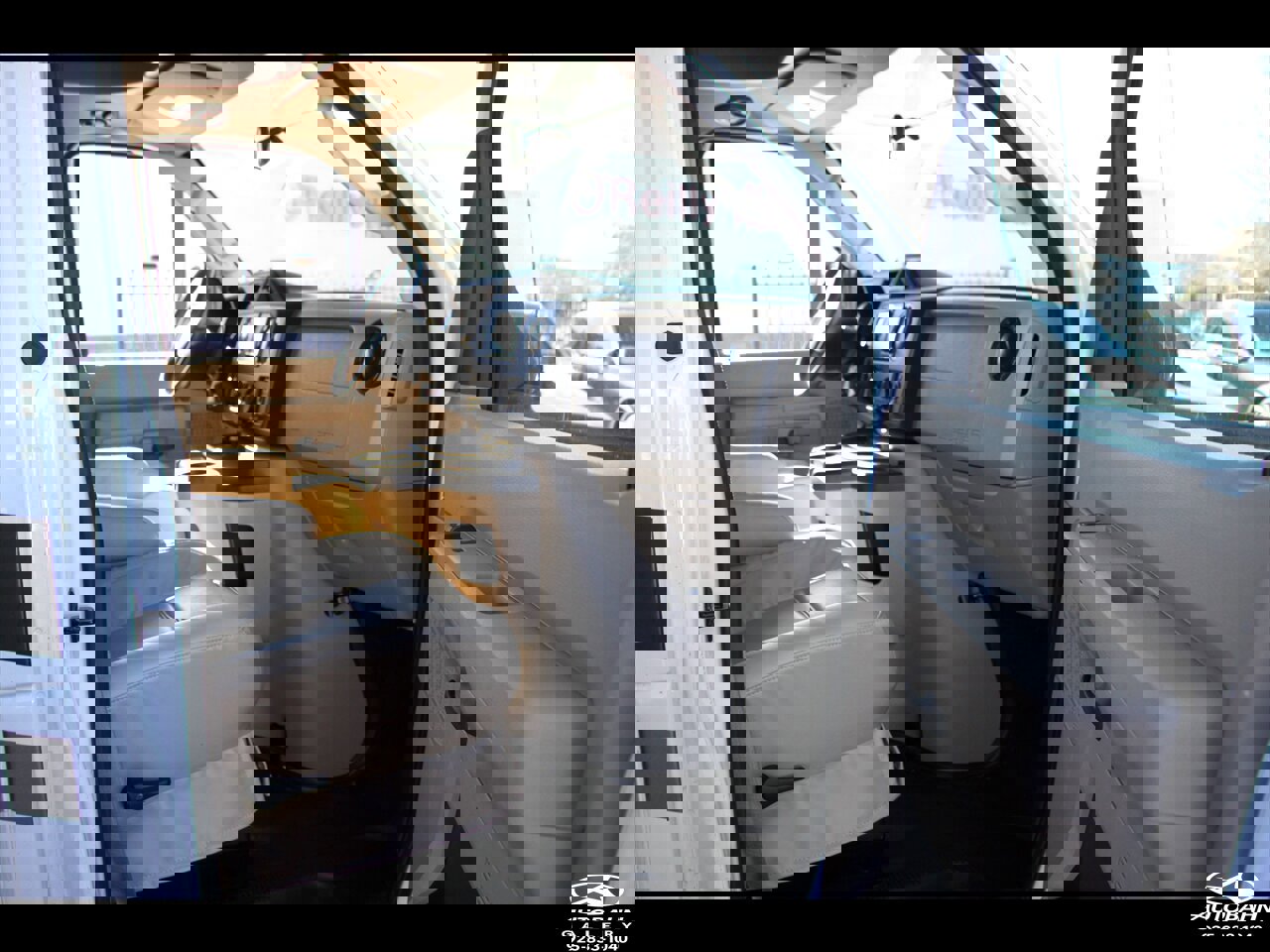 Used 2019 Ford E-450 and Econoline 450 Super Duty w/ Motorhome Prep Package image 17