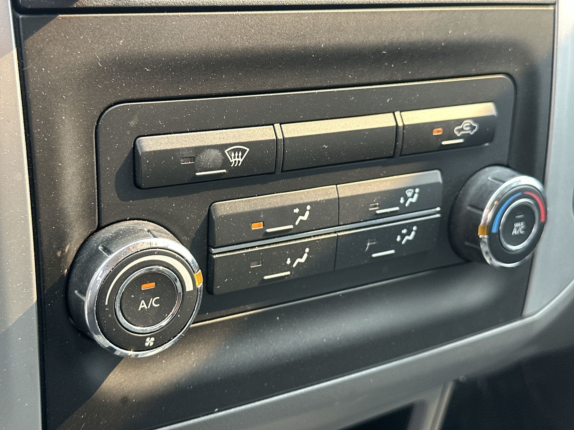 Used 2019 Nissan Frontier S RWD image 16