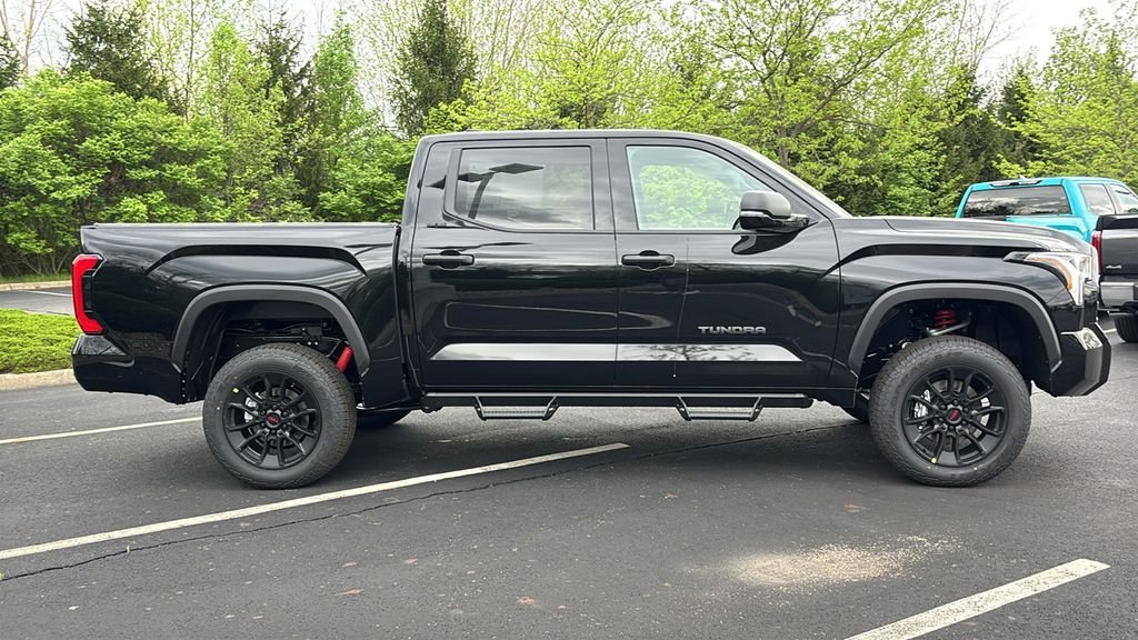 New 2026 Toyota Tundra SR5 w/ SR5 Convenience Package AWD/4WD image 32