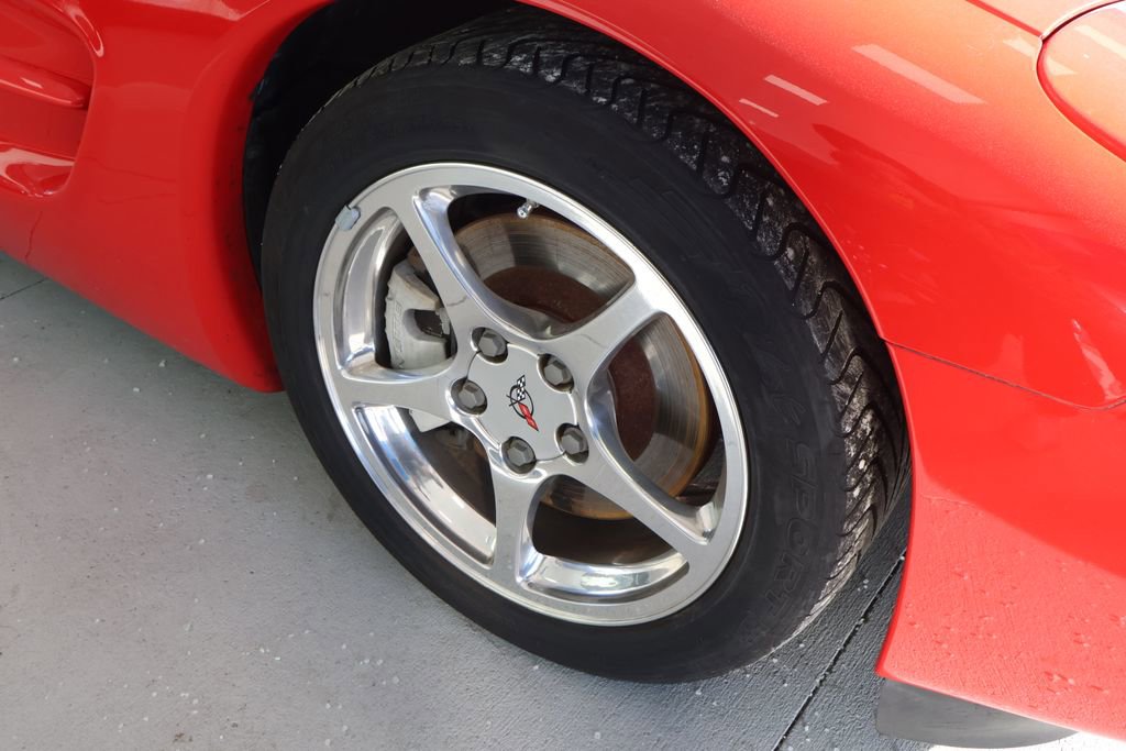 Used 2001 Chevrolet Corvette Convertible w/ Preferred Equipment Group2 image 9