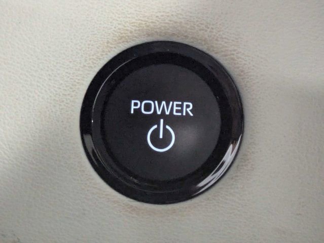 Used 2025 Toyota Sequoia Capstone AWD/4WD image 32