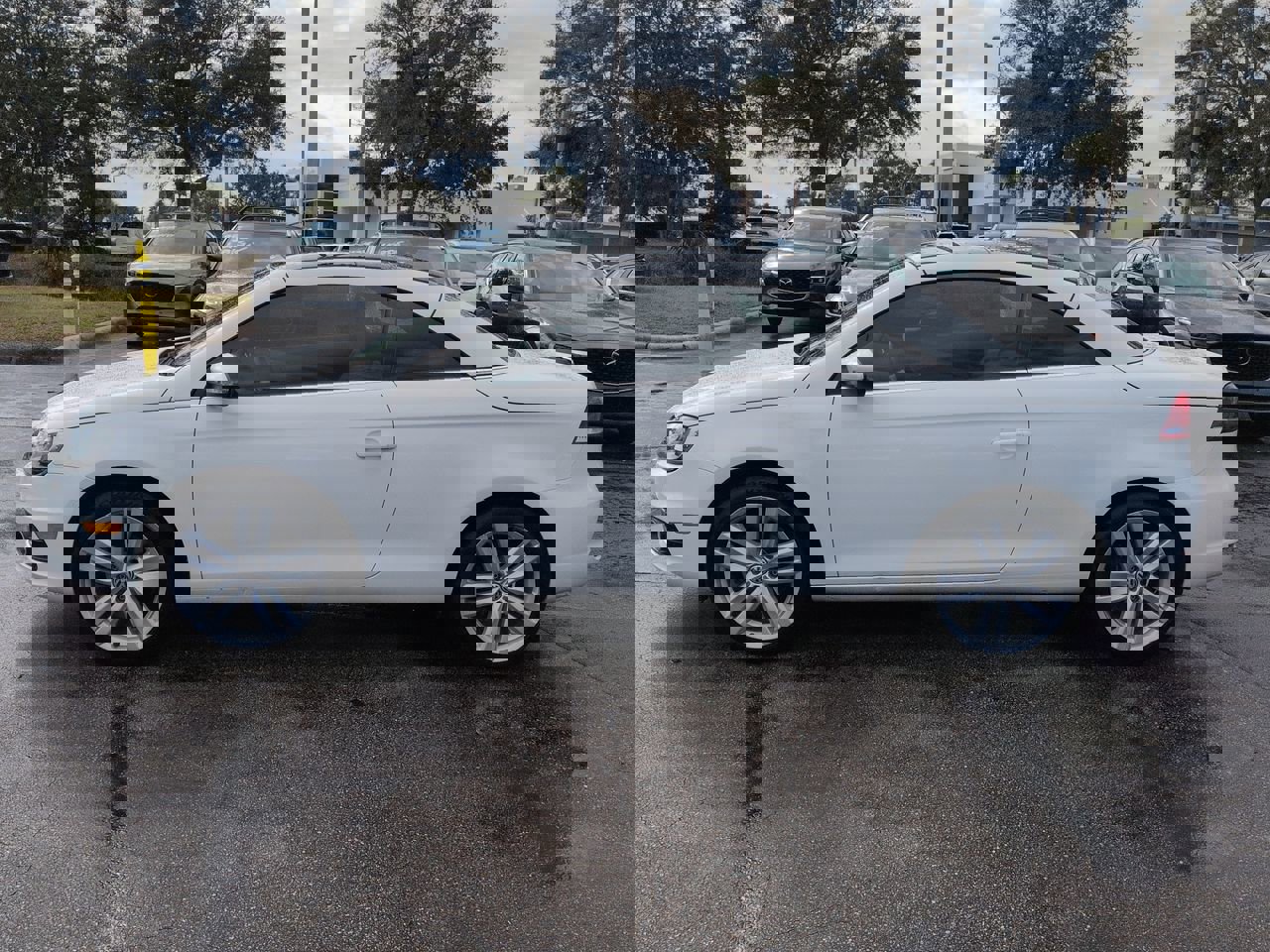 Used 2013 Volkswagen Eos Executive image 7