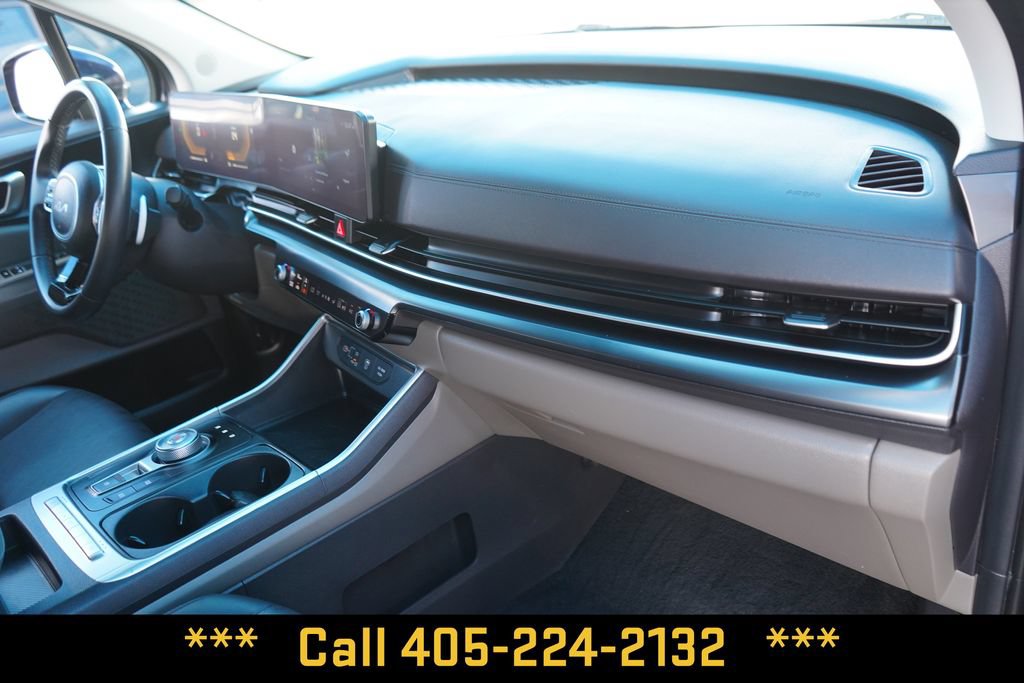 Used 2026 Kia Carnival LXS FWD image 19