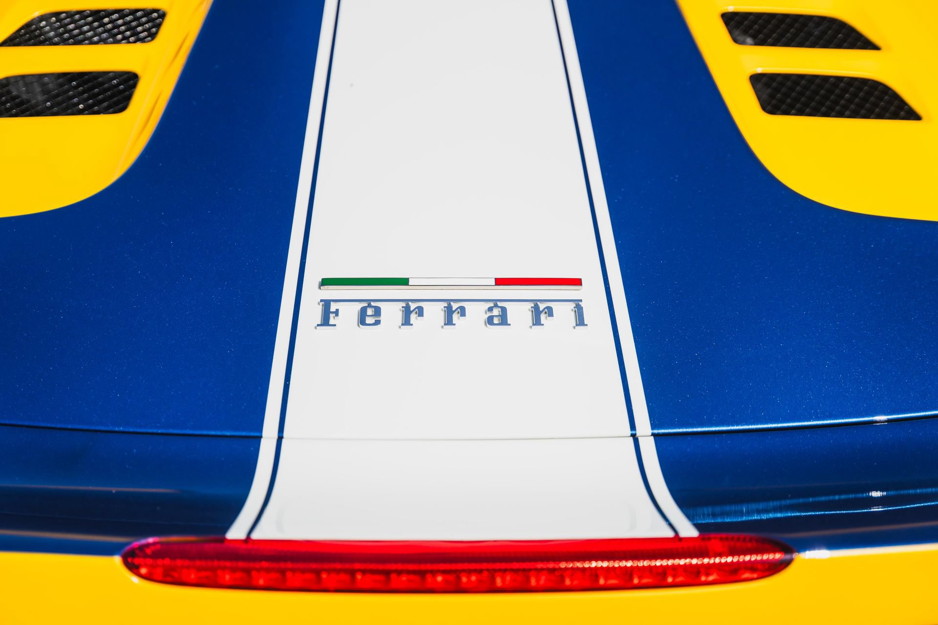 Used 2015 Ferrari 458 Speciale A RWD image 20