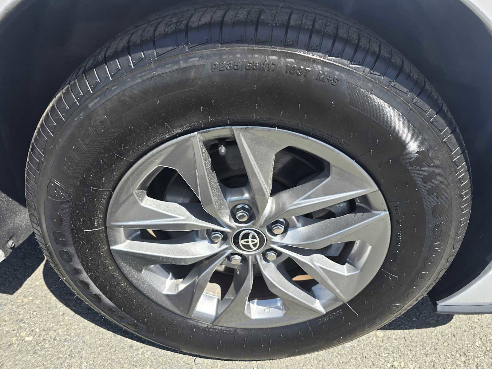 Used 2024 Toyota Sienna LE FWD image 9
